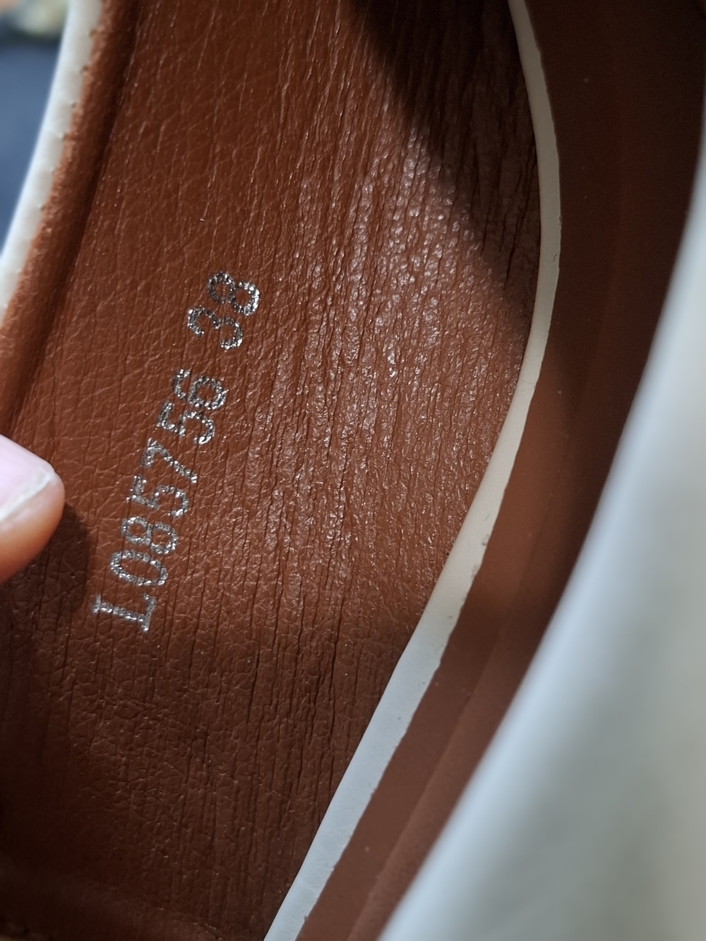 White Pointed Slingback Flats with Tan Accent - Picture 8 of 8